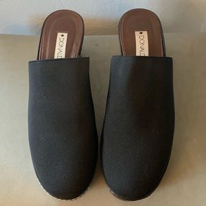 Donald J Pliner Black Clogs